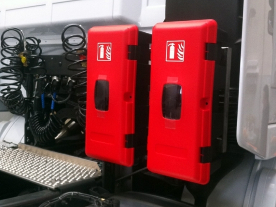 Fire-extinguishers ADR to cabs of trailer trucks
