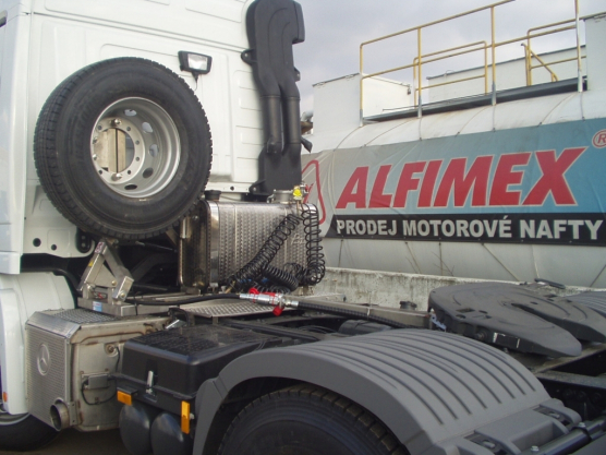 Mercedes-Benz, hydraulic tilting system of reserve